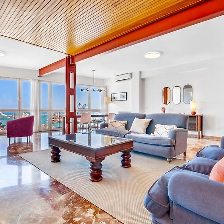 Apt Alameda De Colon Solo Familias Màlaga Exteriér fotografie