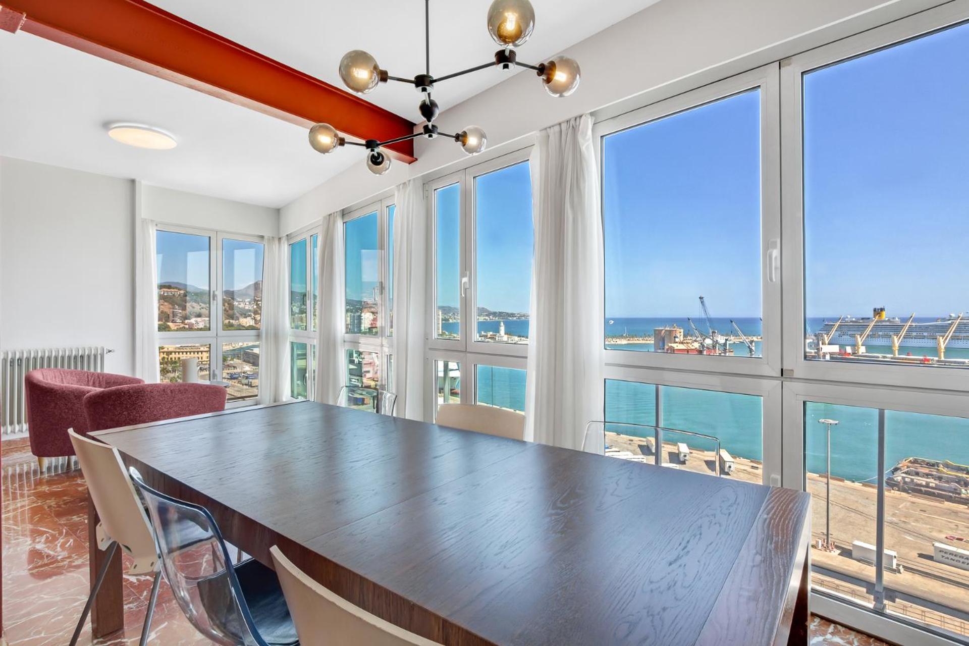 Apt Alameda De Colon Solo Familias Màlaga Exteriér fotografie