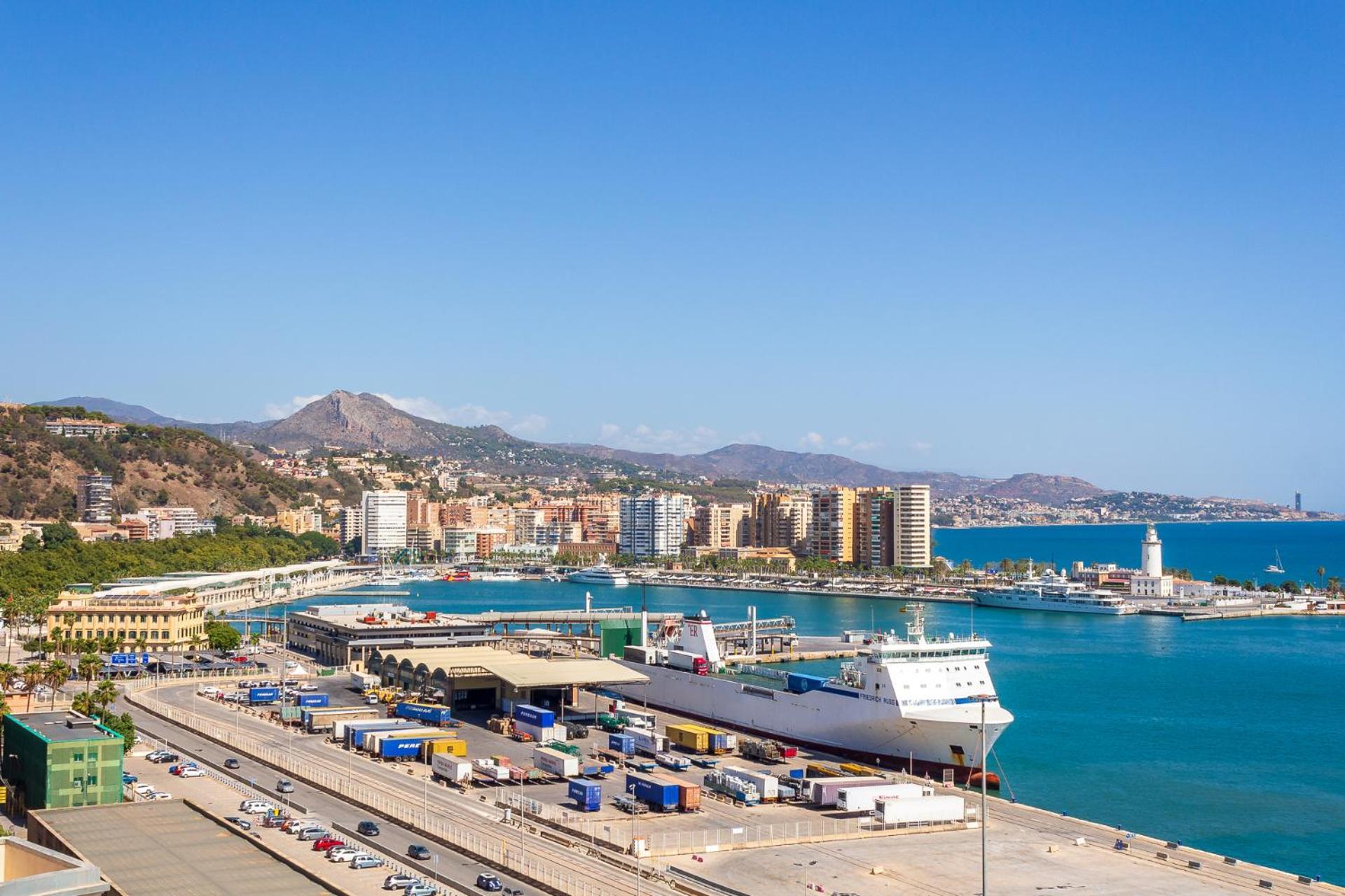 Apt Alameda De Colon Solo Familias Màlaga Exteriér fotografie