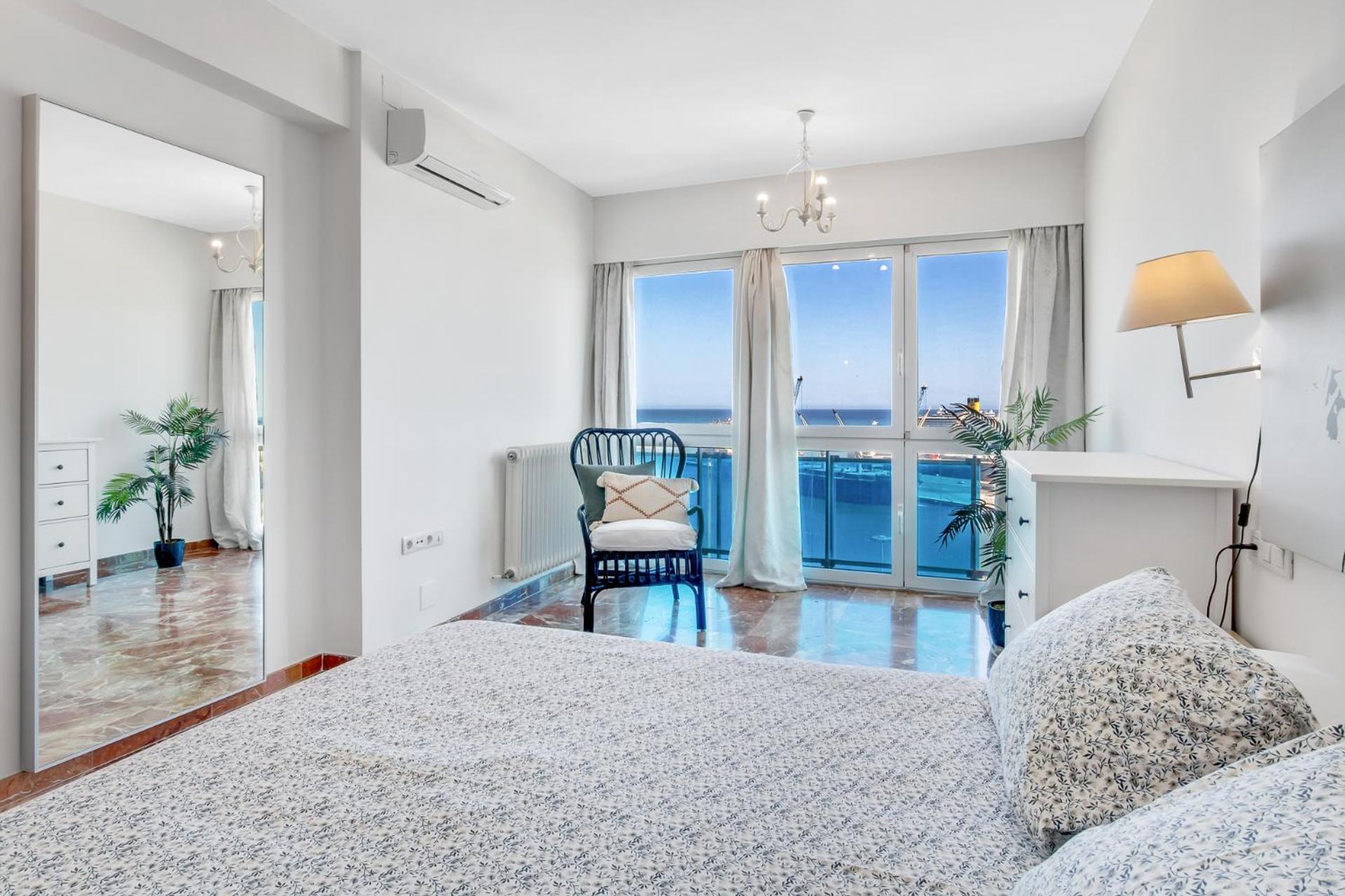 Apt Alameda De Colon Solo Familias Màlaga Exteriér fotografie